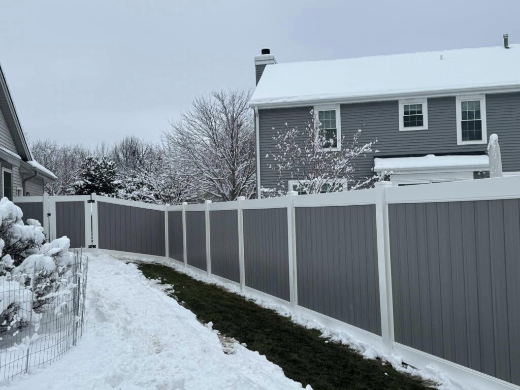 Eagan fence company: vinyl fence installation photo